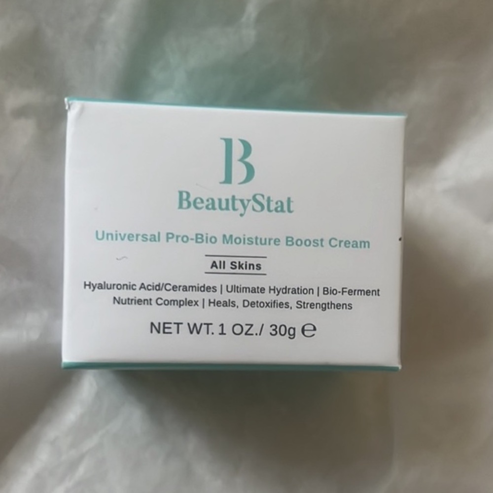 Beauty stat Universal Pro-Bio Moisture Boost Cream